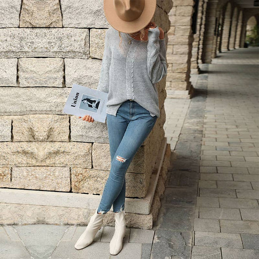 Solid color slouchy sweater lady