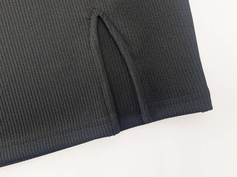 SIMPLE SLIM-FIT HALTER DRESS WITH SPLIT BACK