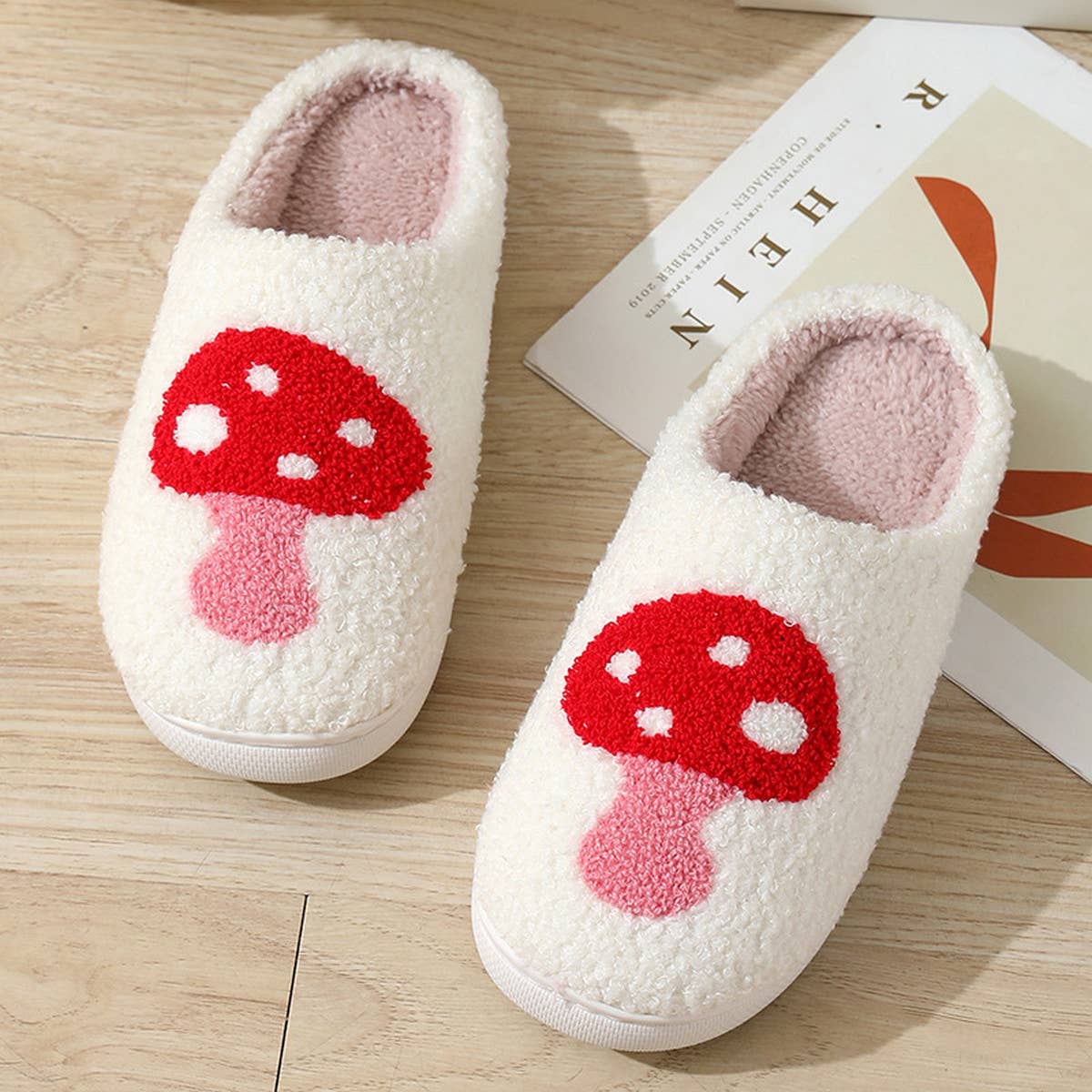 CARTOON MUSHROOM PATTERN COTTON SLIPPERS_CWSHS0277