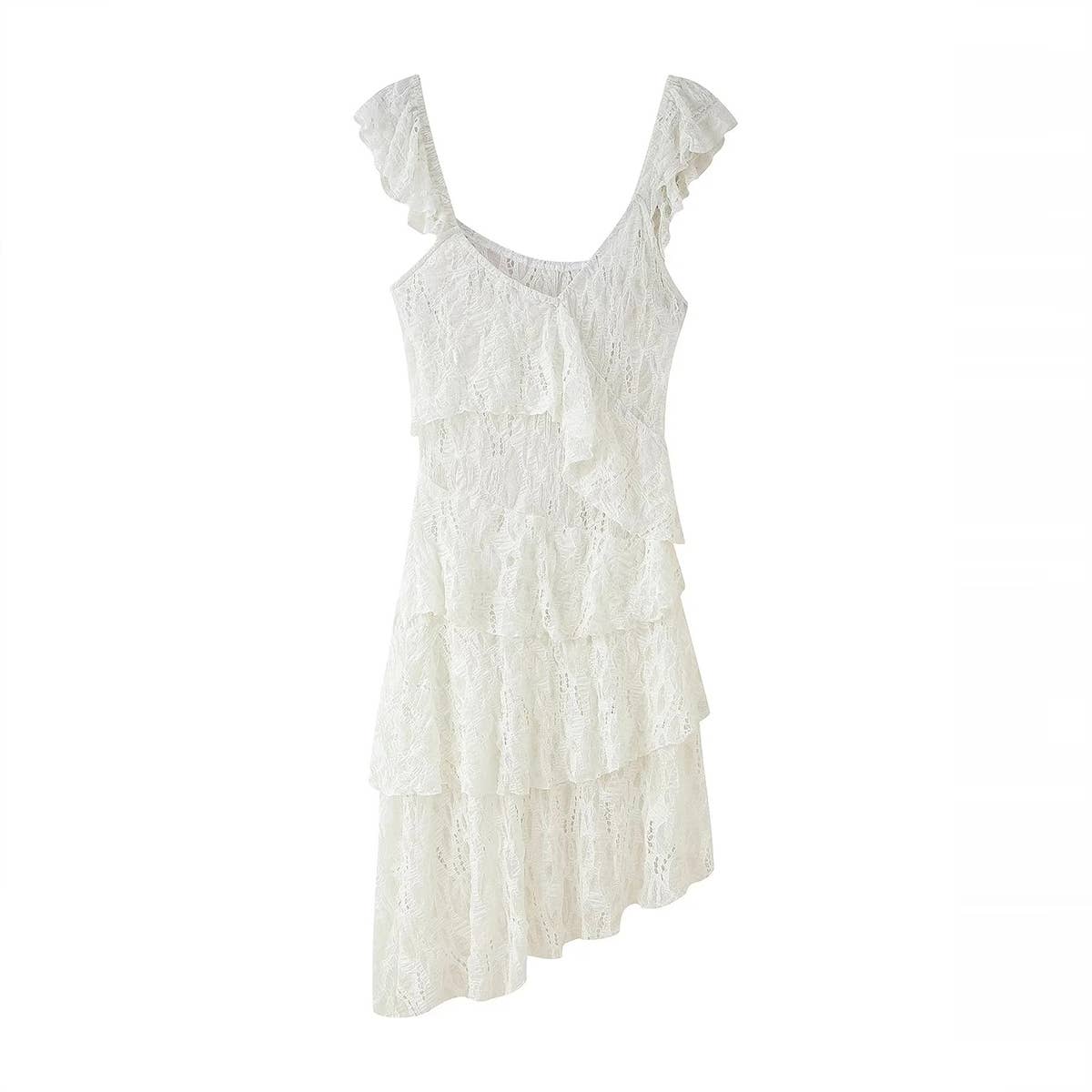 An irregular ruffled dress with a sense of design