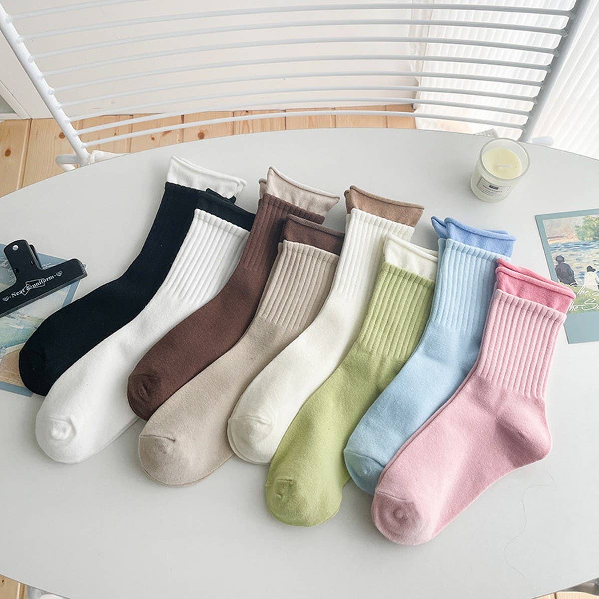 WOMEN PAIR BREATHABLE HEMMED SOCKS
