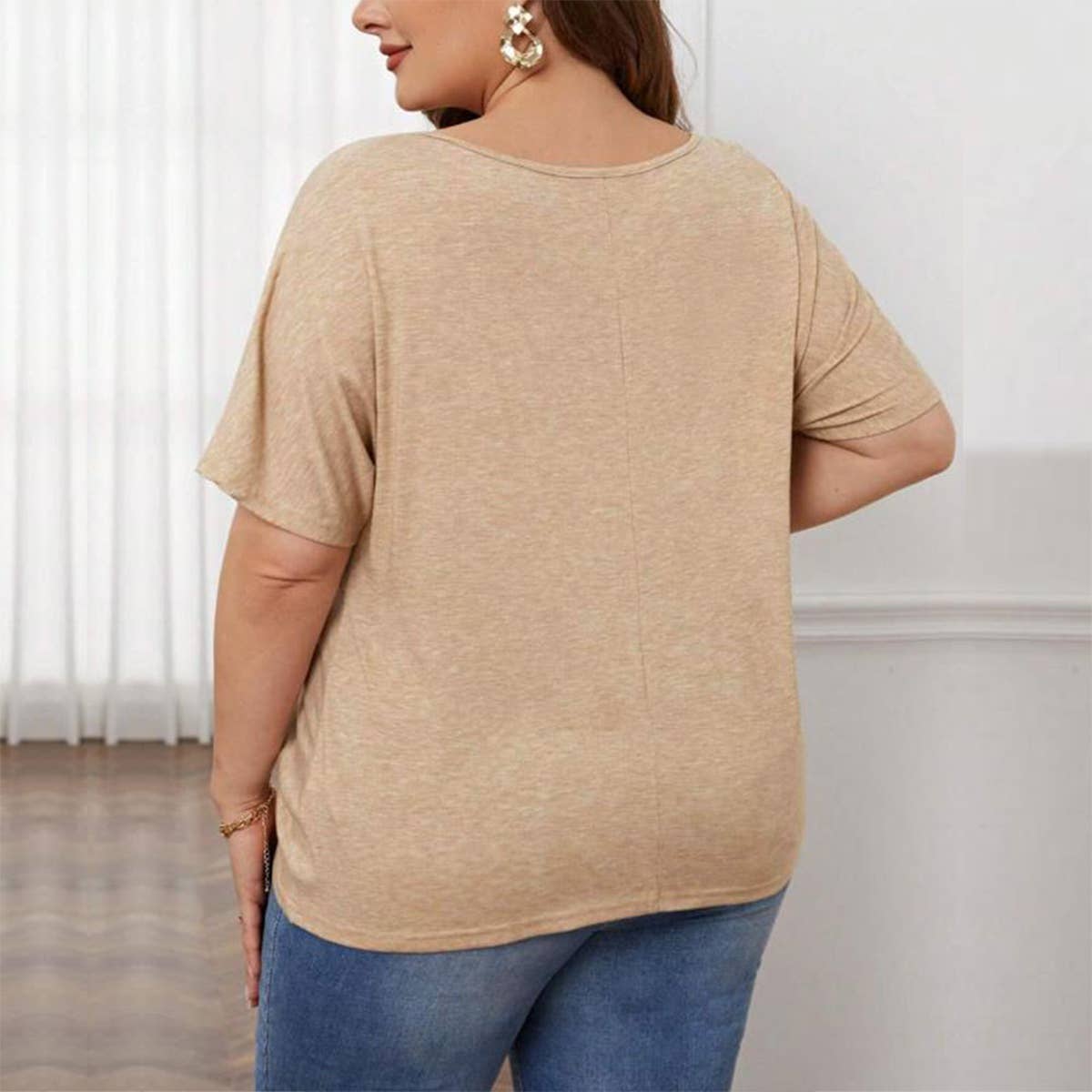 Loose Knit V-Neck Tee ? Asymmetrical Hem