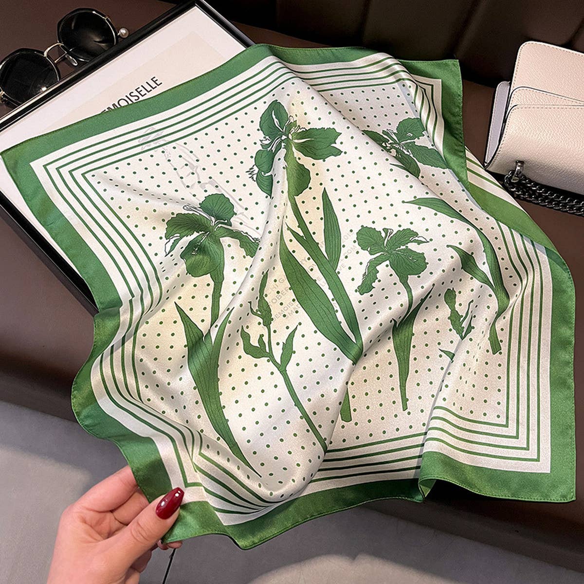 Commuter Scarf-Artistic Leaf Print Sunscreen Shawl