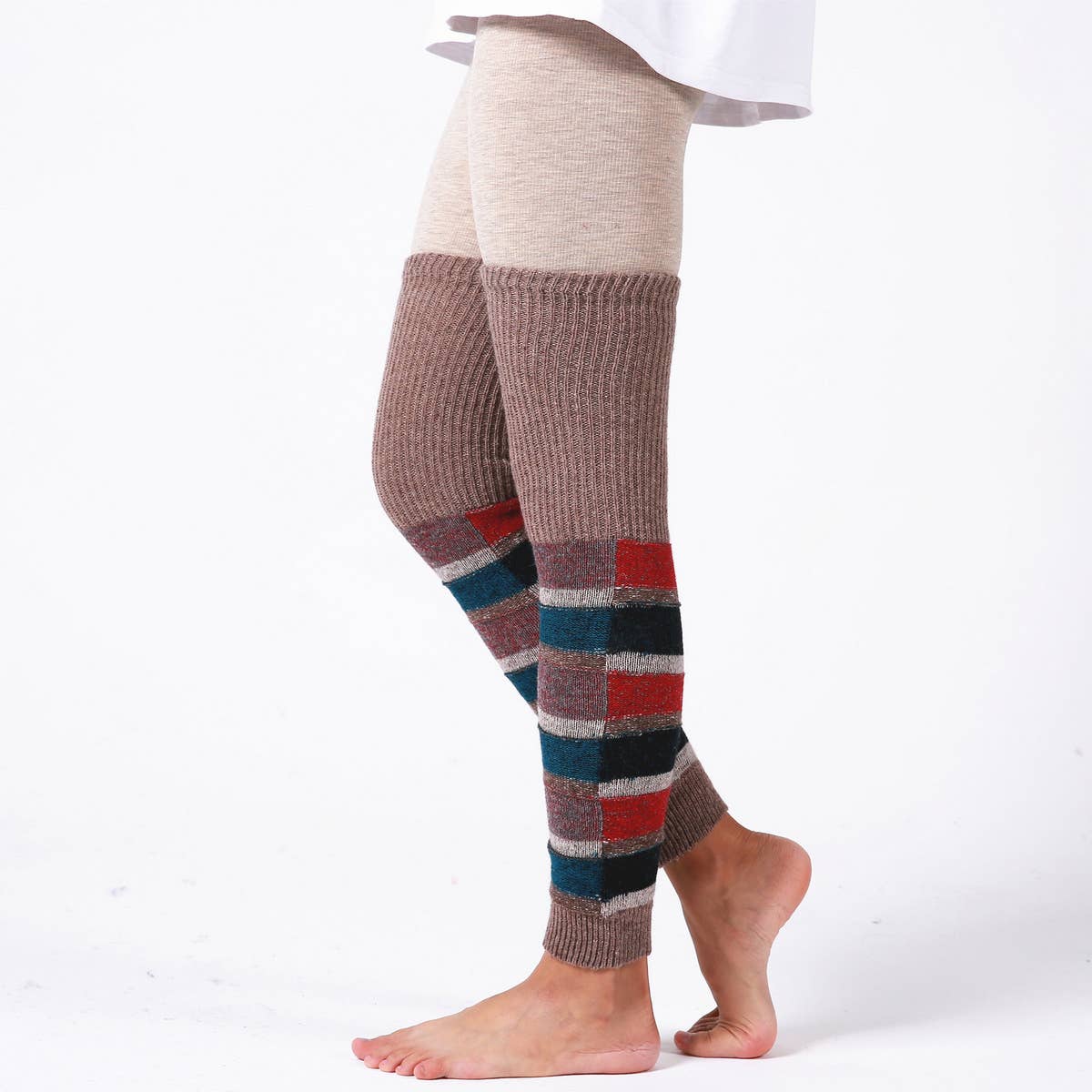 COLORFUL STRIPED KNEE-HIGH SOCKS