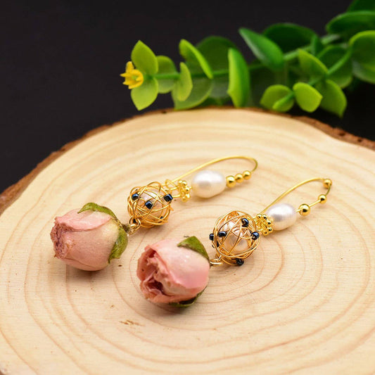 NEW HIGH-END RETRO FLOWER PEARL EARRINGS