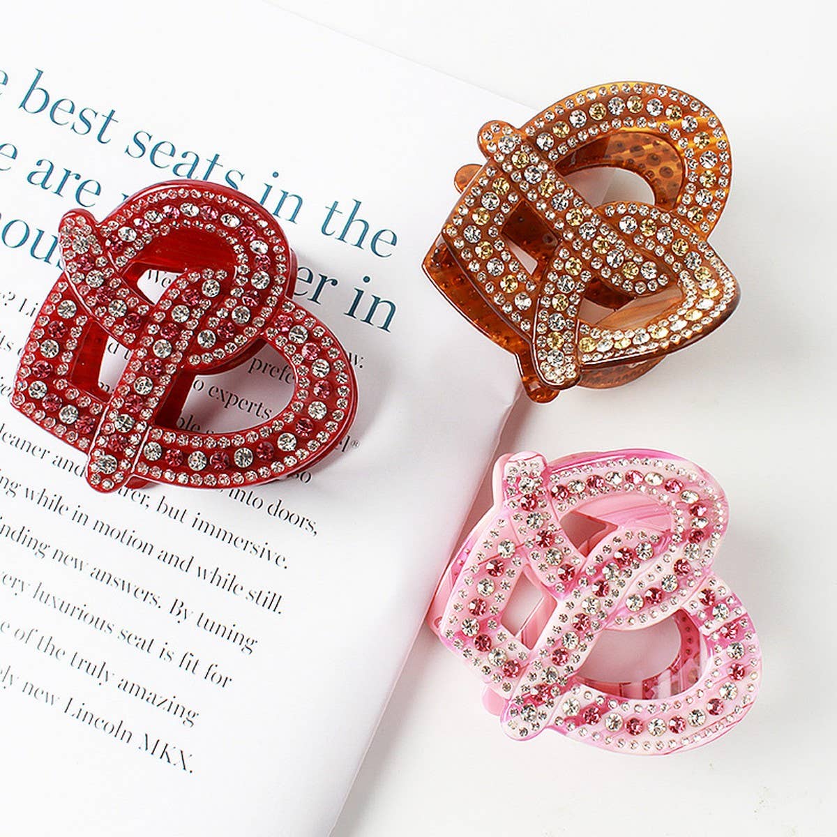 3MM ACETATE RHINESTONE HEART-SHAPED HAIRPIN_CWAHA4262