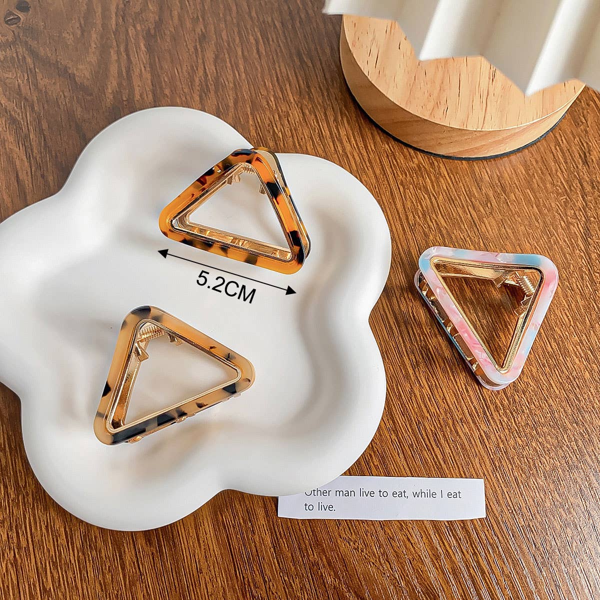 Small Triangle Acetate Hair Claw for Ponytails_CWAHA0400