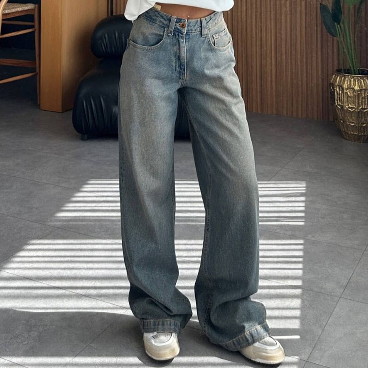 Retro micro-elastic washed straight-leg jeans
