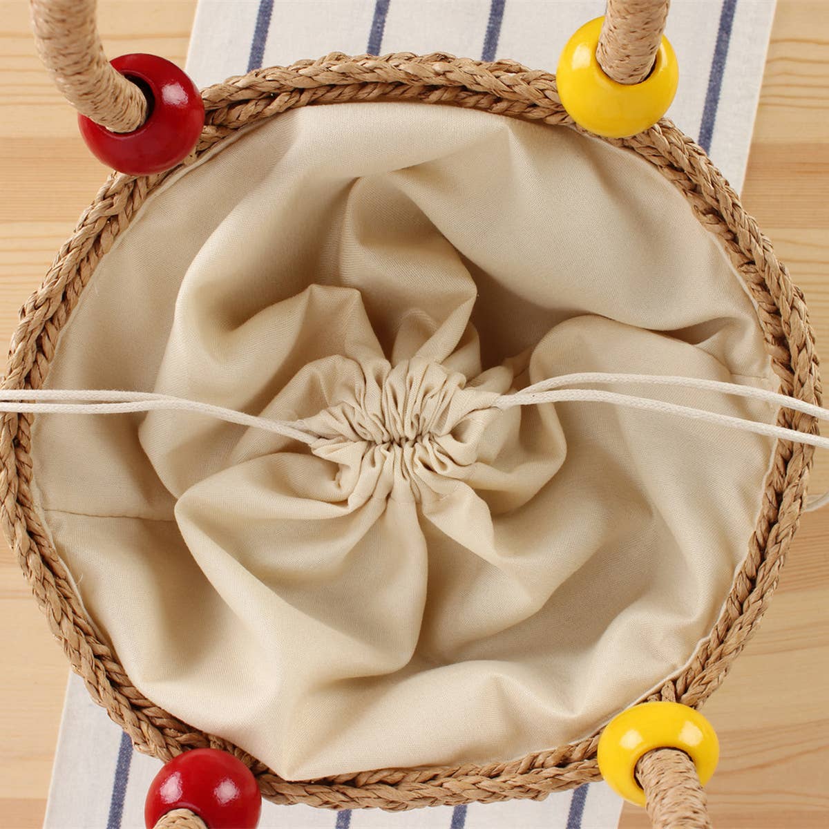 TWO-TONE BEADED PLAID STRAW BUCKET BAG_CWAB2110