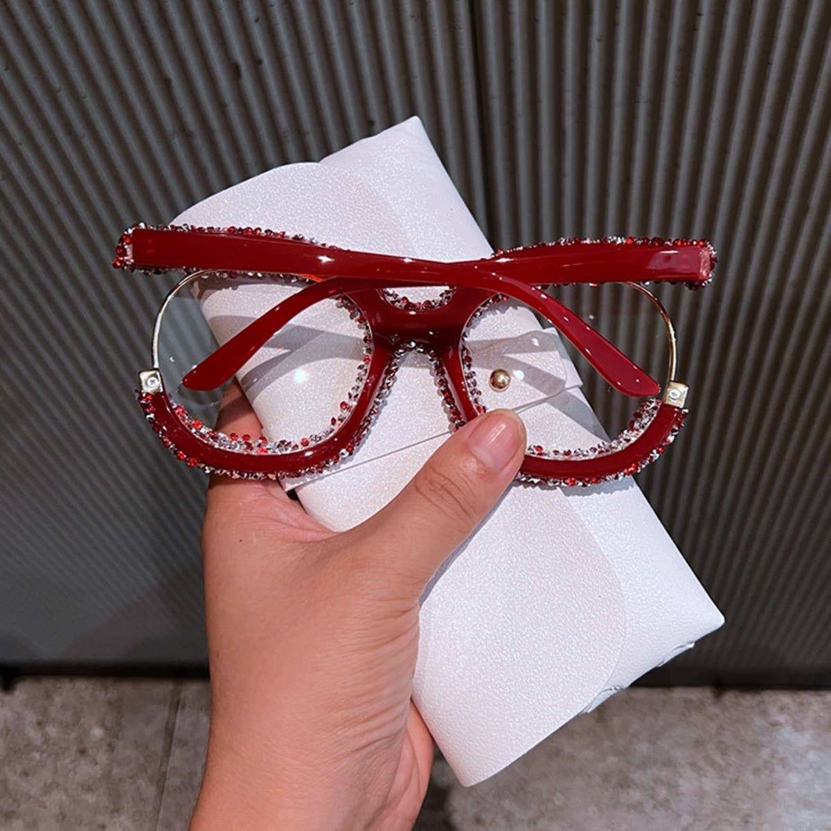 LARGE FRAME FASHIONABLE DIAMOND GLASSES