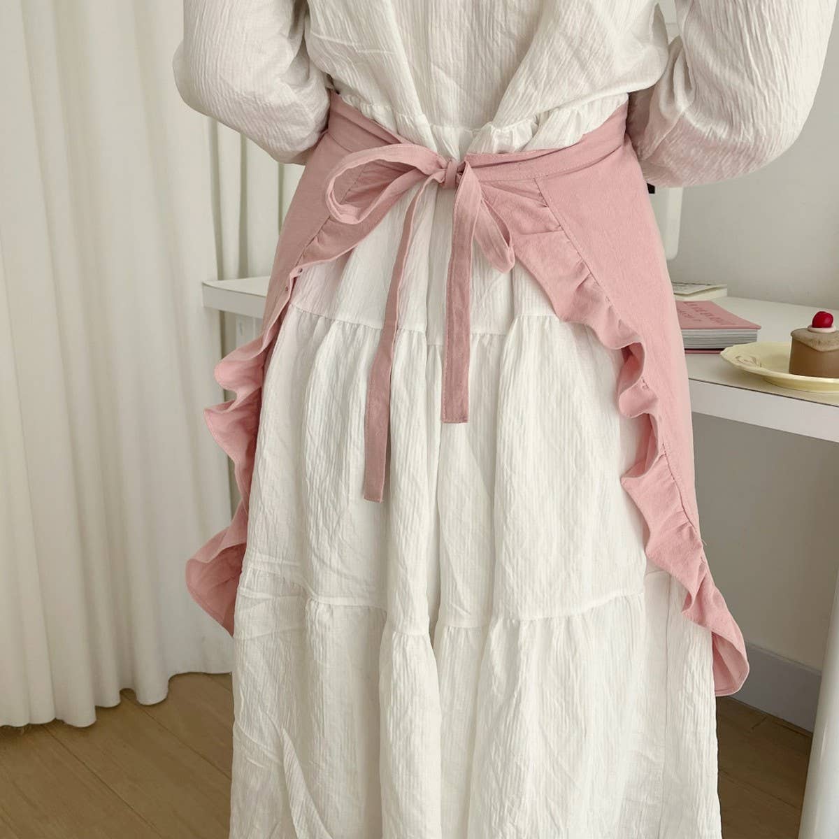 WATERPROOF HALF-LENGTH COTTON LACE APRON