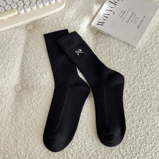 SIMPLE EMBROIDERED BOW SOCKS_CWMS0914