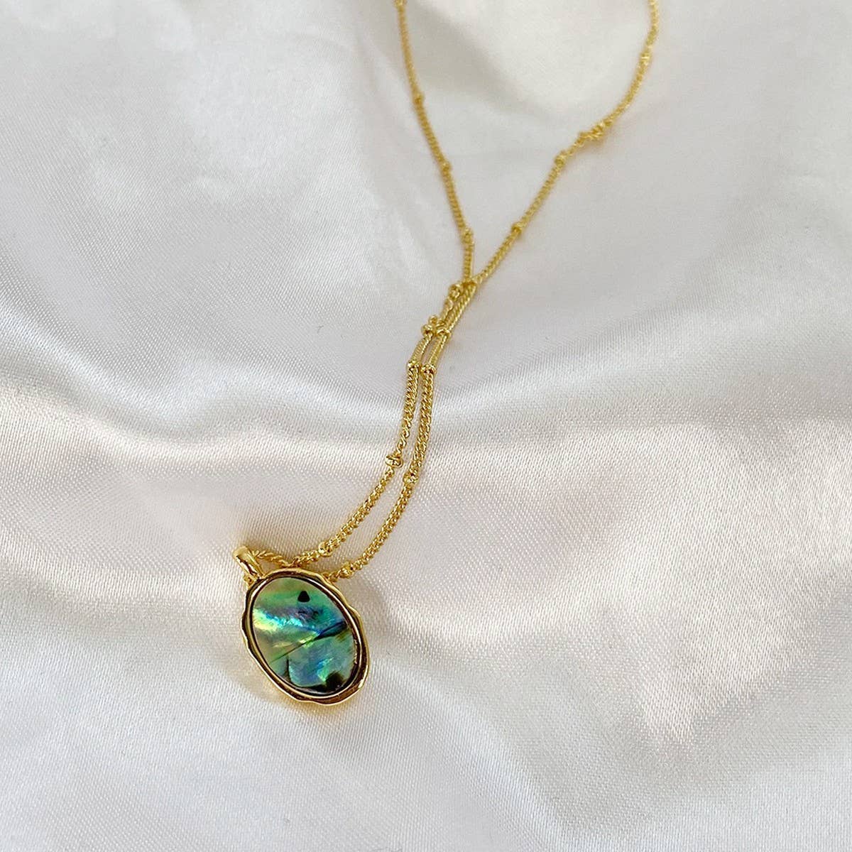 RETRO IRREGULAR PERSONALITY OVAL PENDANT NECKLACE_CWMM3843