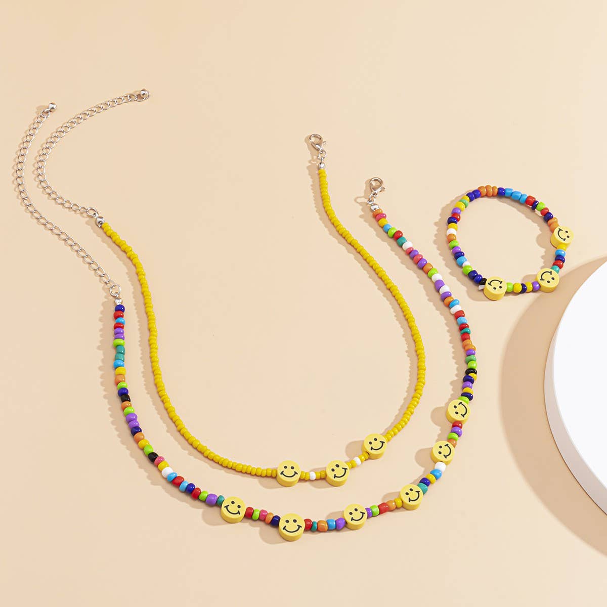 COLD GEOMETRIC COLOR SMILEY FACE NECKLACE