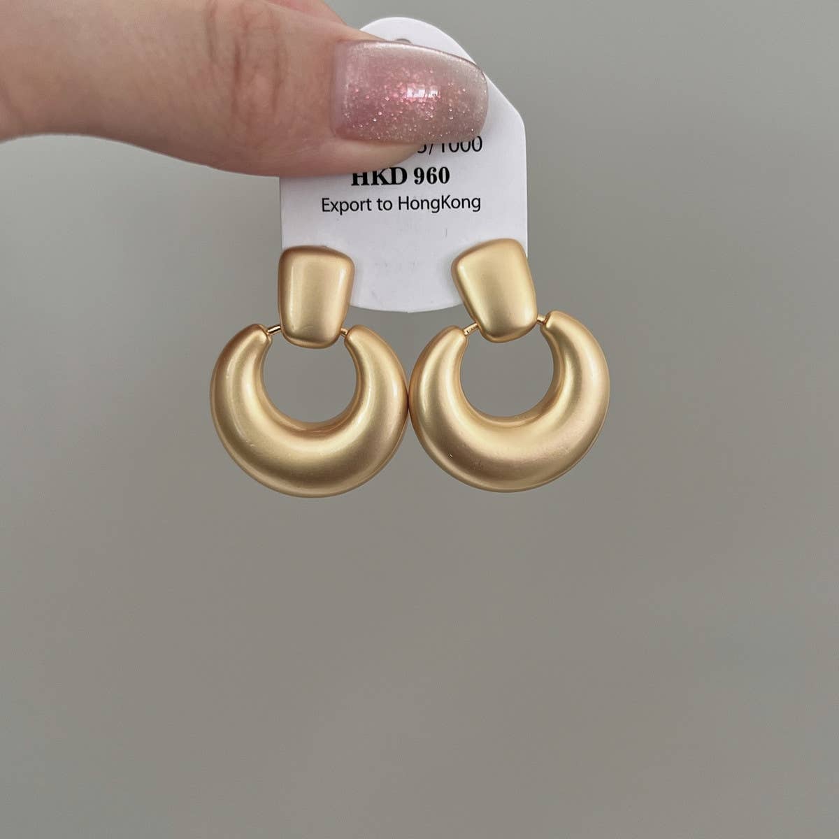 GORGEOUS GOLD ROUND EARRINGS, STUDS