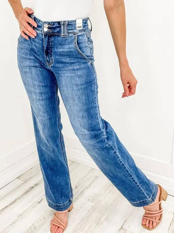 Blue casual wash straight leg style jeans