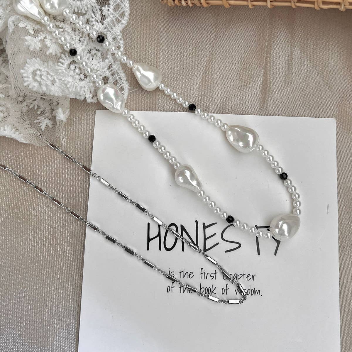 VERSATILE DOUBLE LAYER PEARL CHOKER NECKLACE