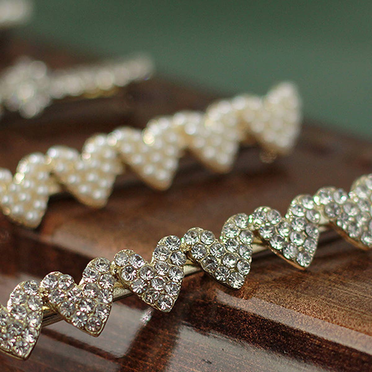 SHIMMERING LOVE HAIR PIN WITH SPARKLING DIAMONDS_CWAHA1207