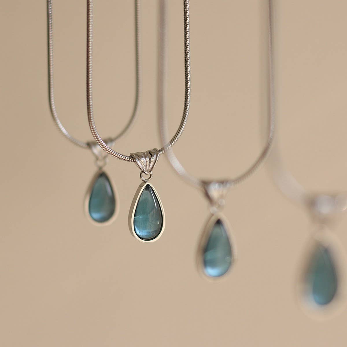 NICHE FRENCH WATER DROP BLUE OCEAN NECKLACE_CWAJE1605