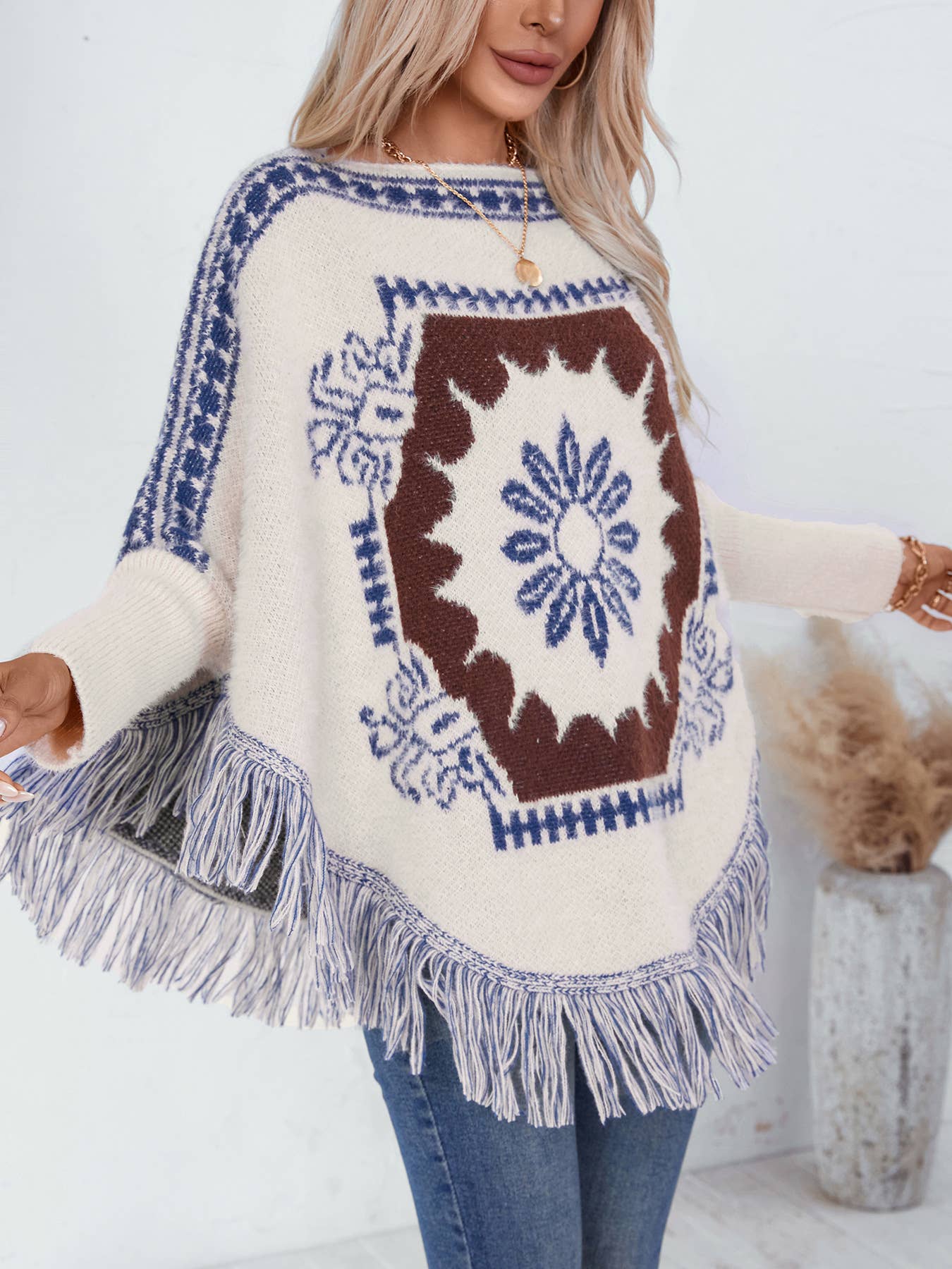 Women's loose long-sleeved knitted tassel cape
