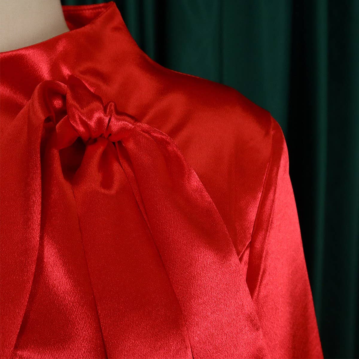 FASHIONABLE DRESS WITH PUFF SLEEVES AND WAIST