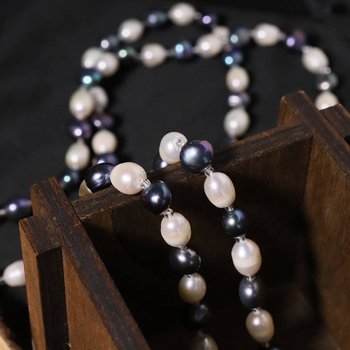 LUXURY RETRO NATURAL FRESHWATER PEARL NECKLACE