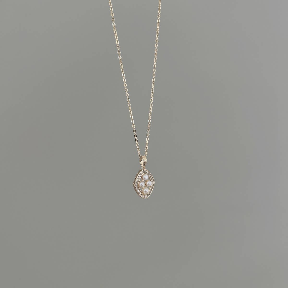 DIAMOND FRESHWATER PEARL NECKLACE