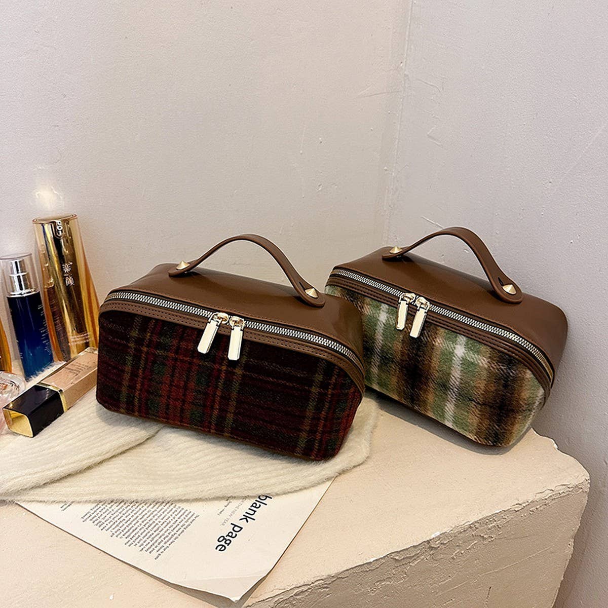 NEW RETRO PLAID HAND-HELD FLAT PU COSMETIC BAG_CWAB4386
