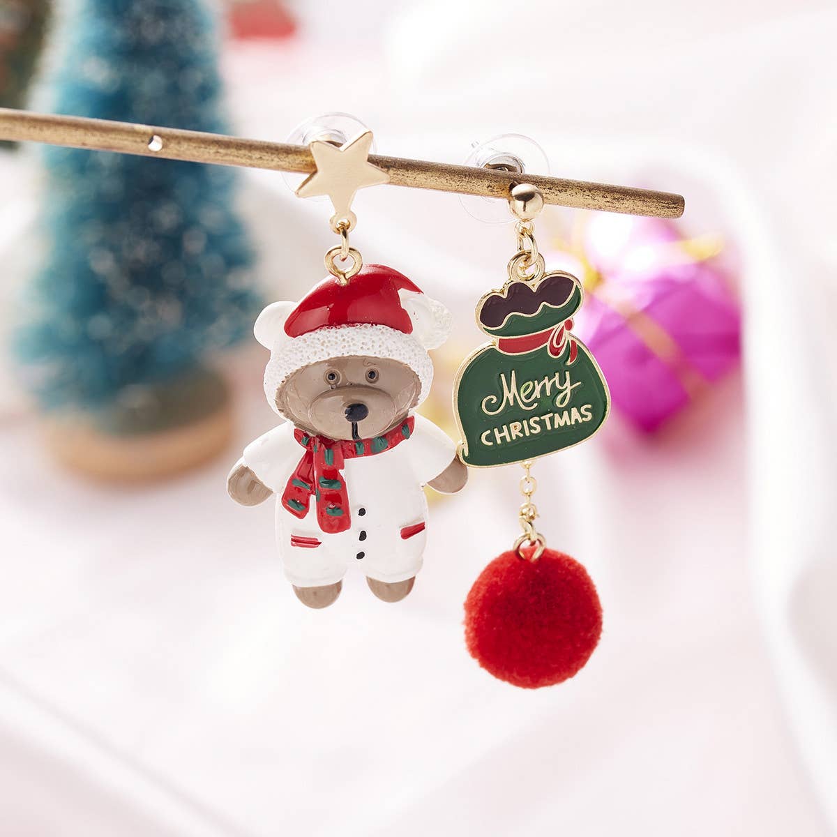 CHRISTMAS STAR BEAR GIFT IRREGULAR EARRINGS