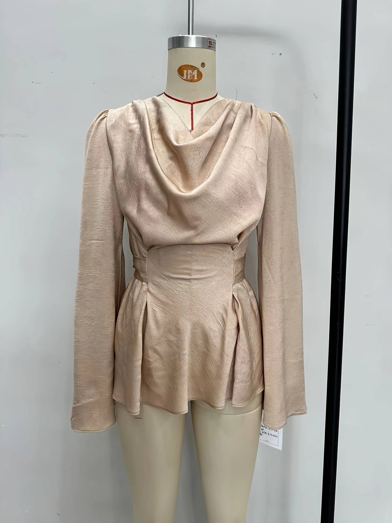 Satin acetate pile neck drop slim-fit top