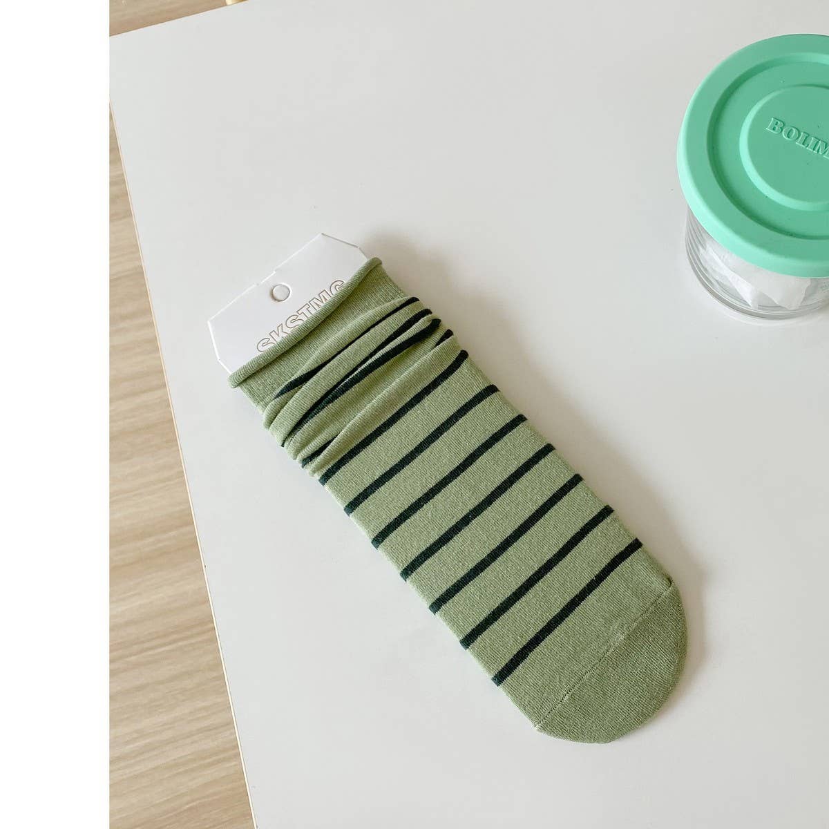 WOMEN HEMMED STRIPED STRAIGHT SOCKS