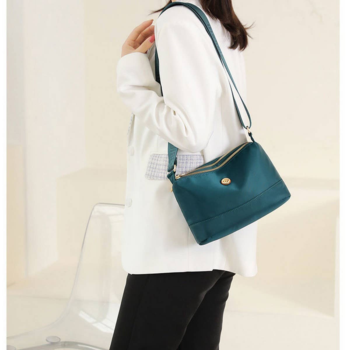NYLON CLOTH CASUAL SHOULDER MESSENGER BAG_CWAB3532