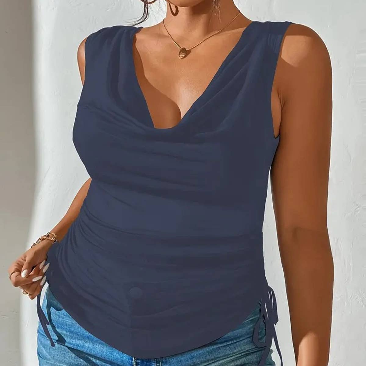 Women¡¯s sexy V-neck sleeveless crop top