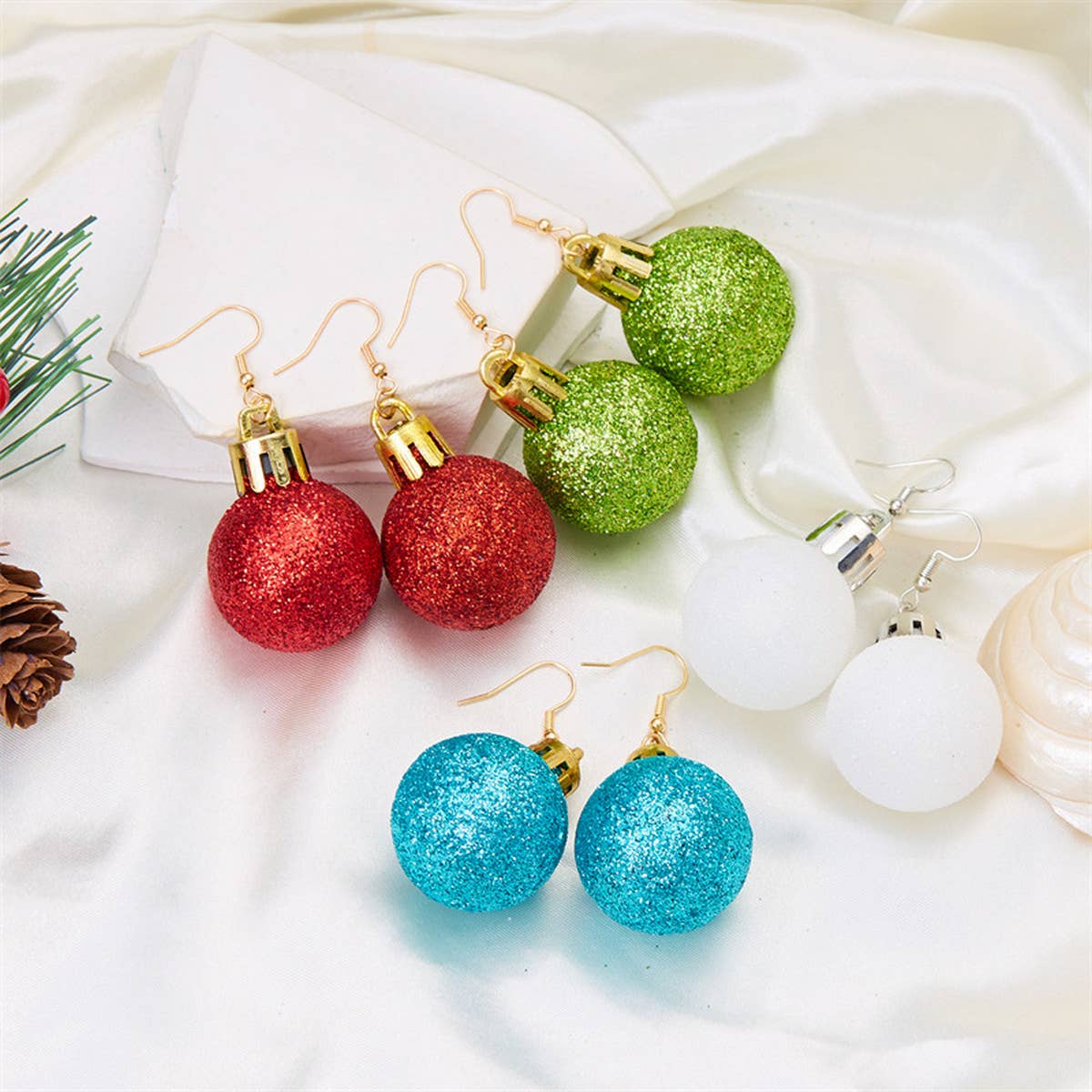 COLORFUL CHRISTMAS NEW BALL EARRINGS