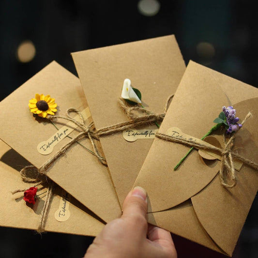 VINTAGE KRAFT PAPER DRIED FLOWER GREETING CARD