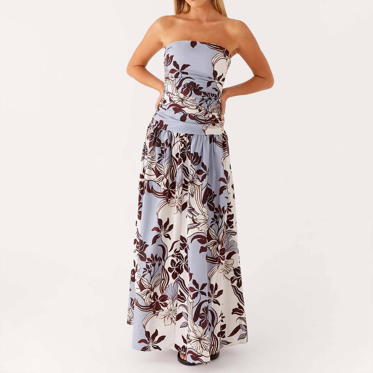 Vacation-style floral printed backless dress