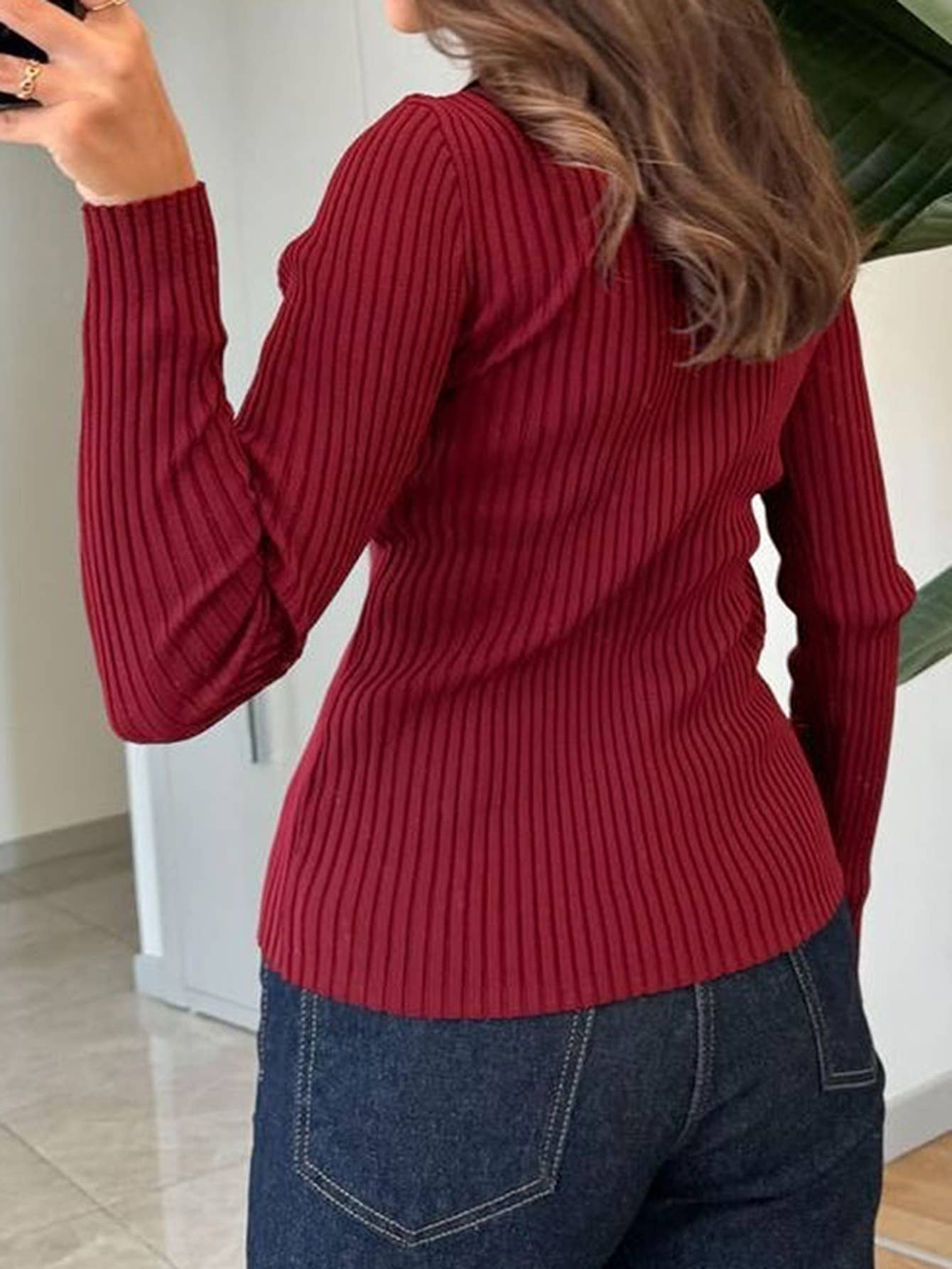 Simple solid-color long-sleeved woolen shirt