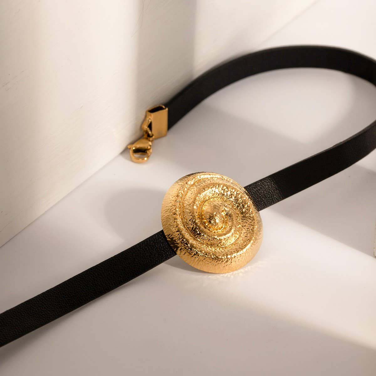 STYLISH HAMMERED SPIRAL HOOP THREE-PIECE SET_CWAJE1372