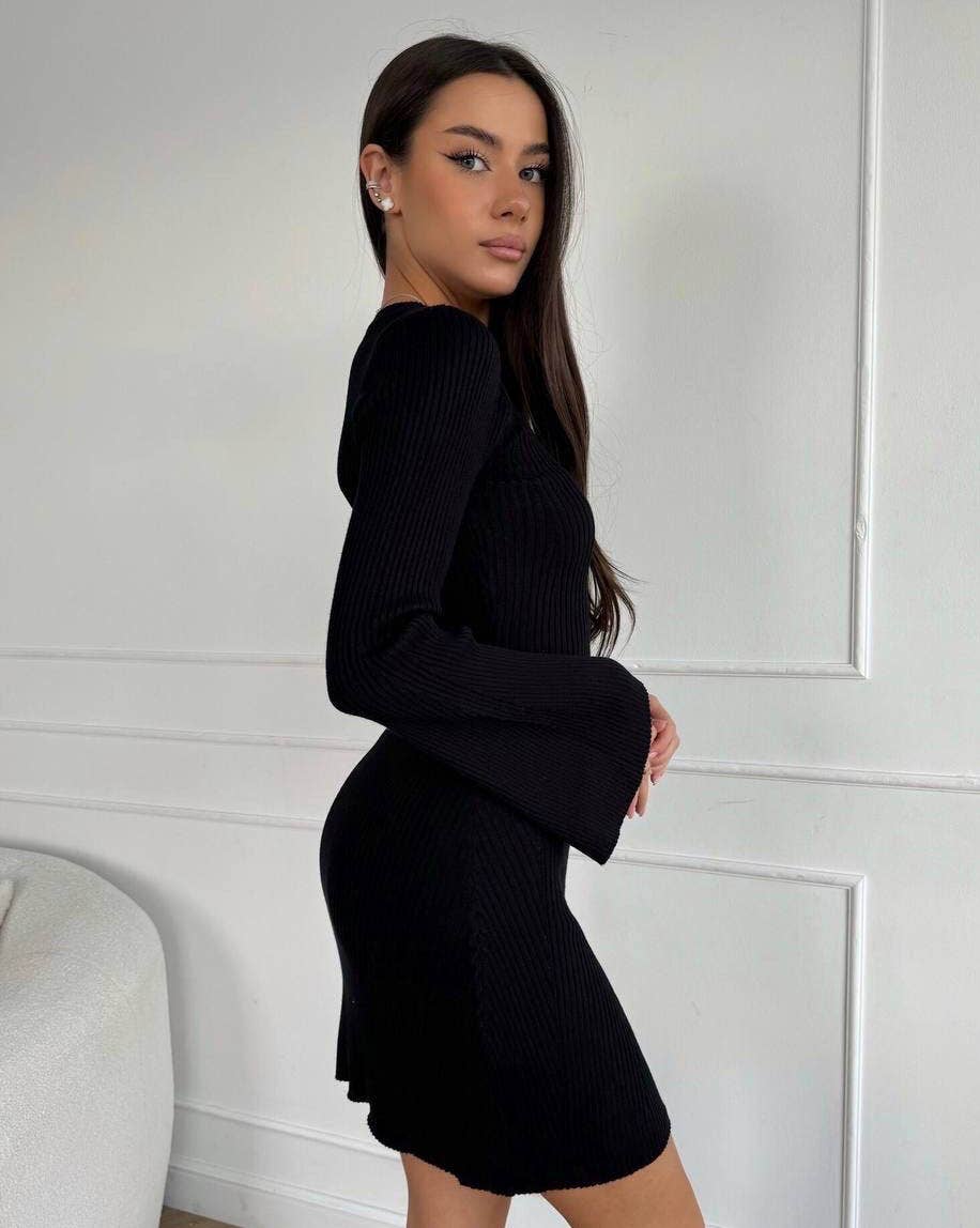 ROUND NECK FLARED SLEEVE PIT STRIP KNITTED DRESS