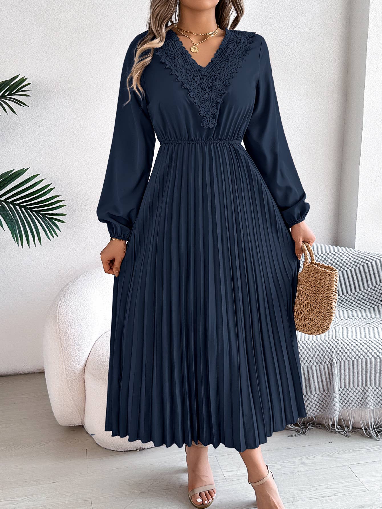 Elegant temperament V-neck waist pleated dress
