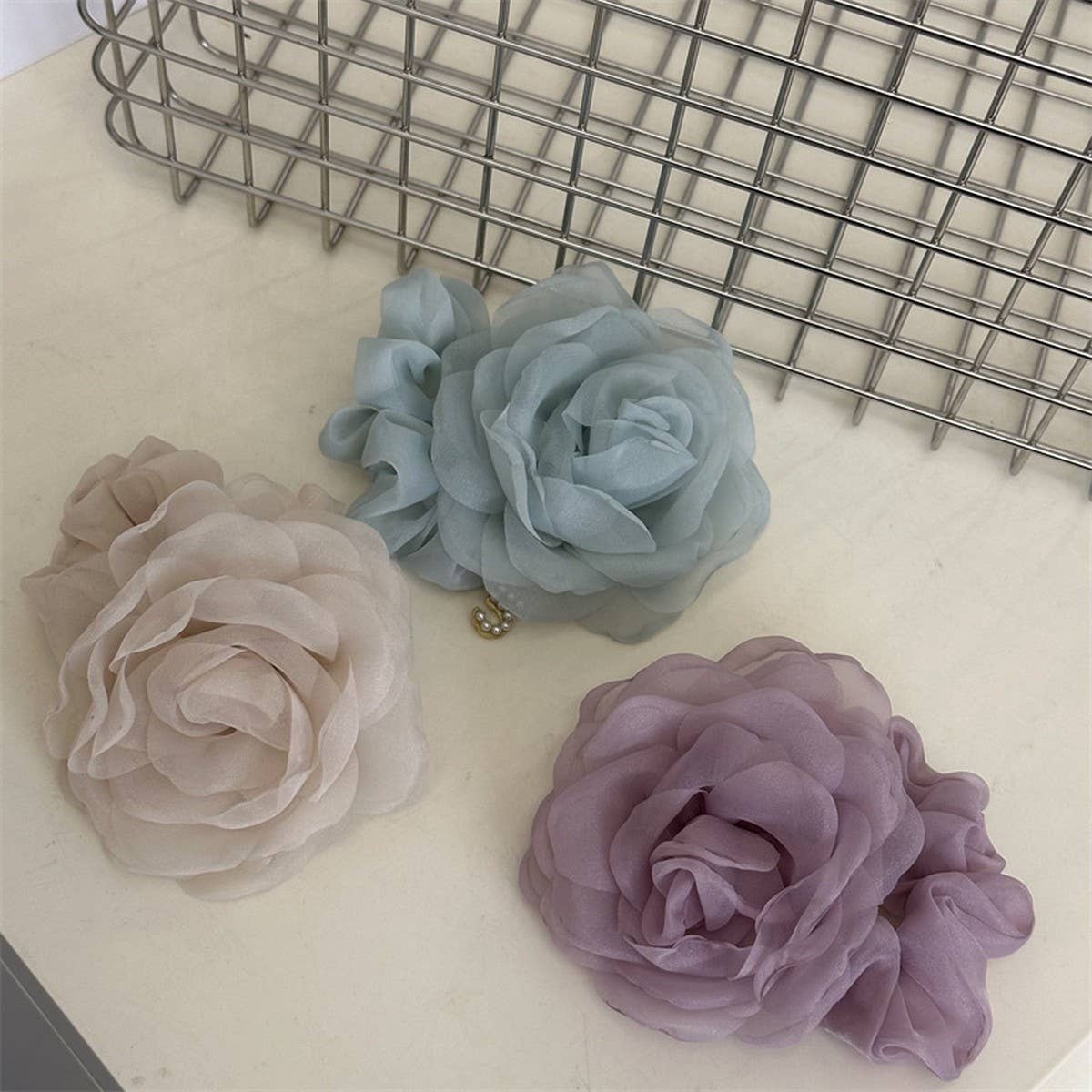 GENTLE AND PURE STYLE MESH ROSE HAIRBAND