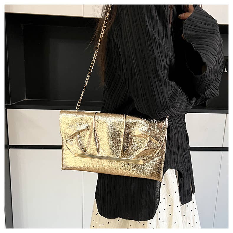 Fashionable pleated chain envelope bag
