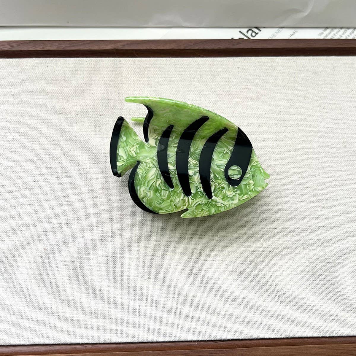 Dopamine Color Tropical Fish Acetate Claw Clip ? M