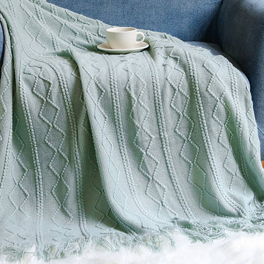 KNITTED WARM BLANKET WITH TASSELS