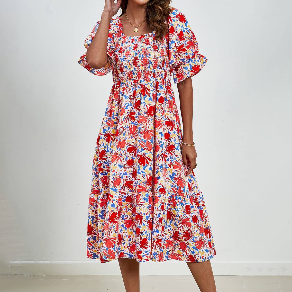 Print dress with square collar and puffed sleeves