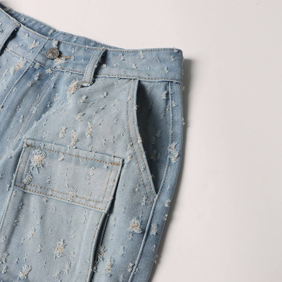 WASHED AND DISTRESSED STRAIGHT LEG JEANS