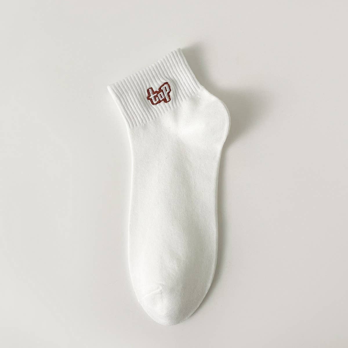 NEW EMBROIDERED SPORTS SOCKS FOR MEN