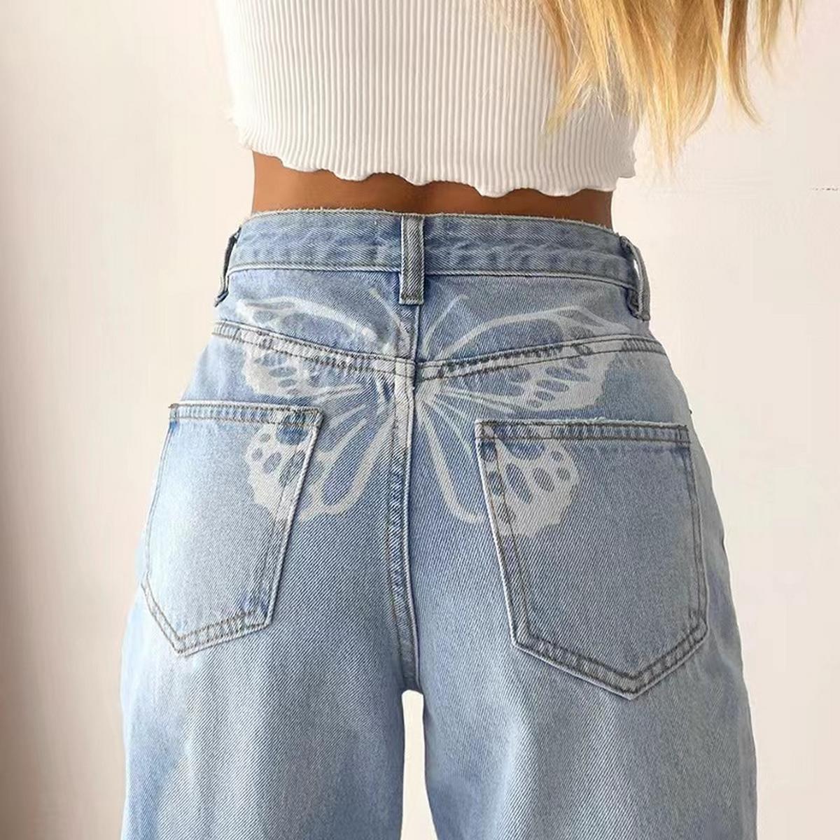Light Wash Straight Jeans ? Butterfly Print