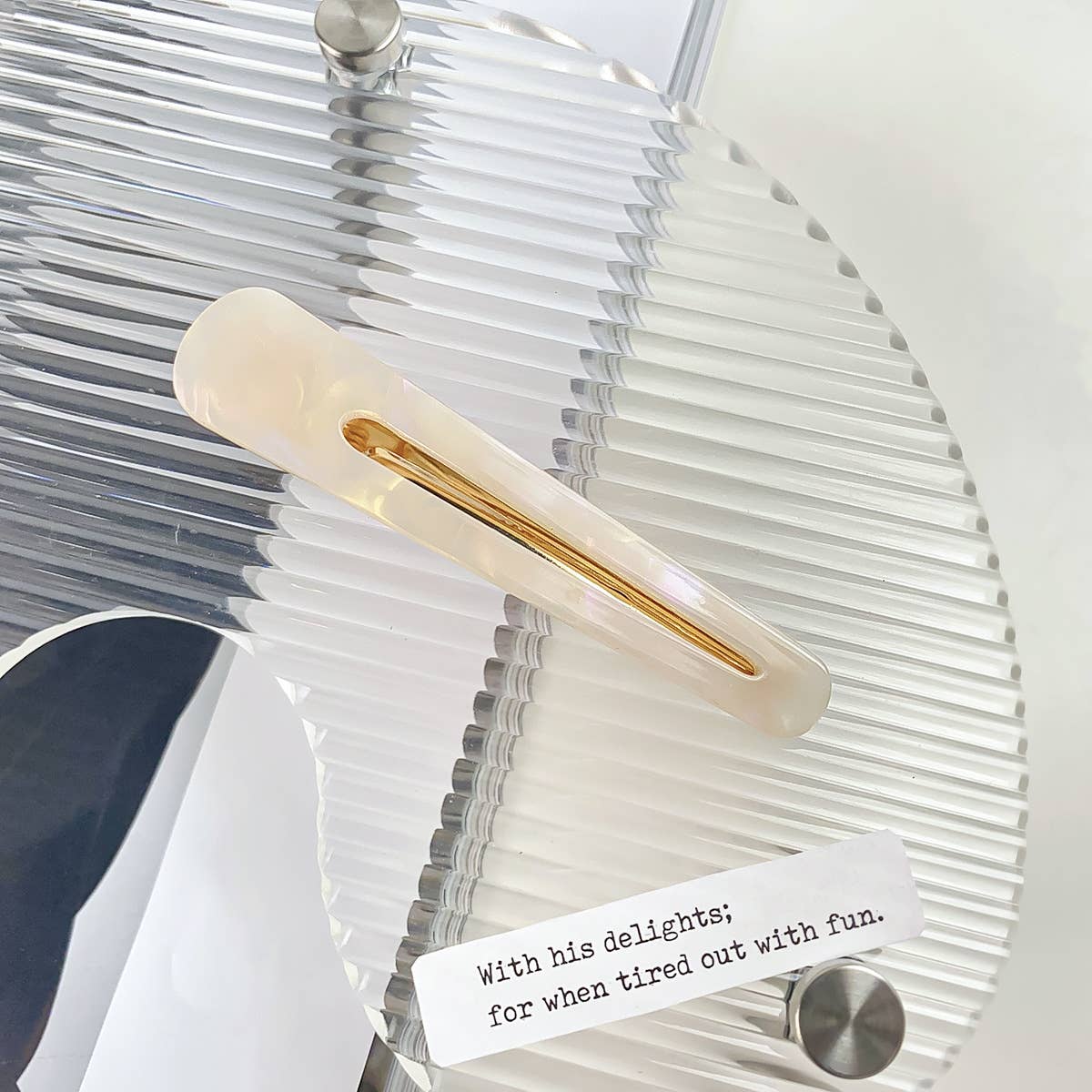 Teardrop duckbill shaped acetate plate hair clip