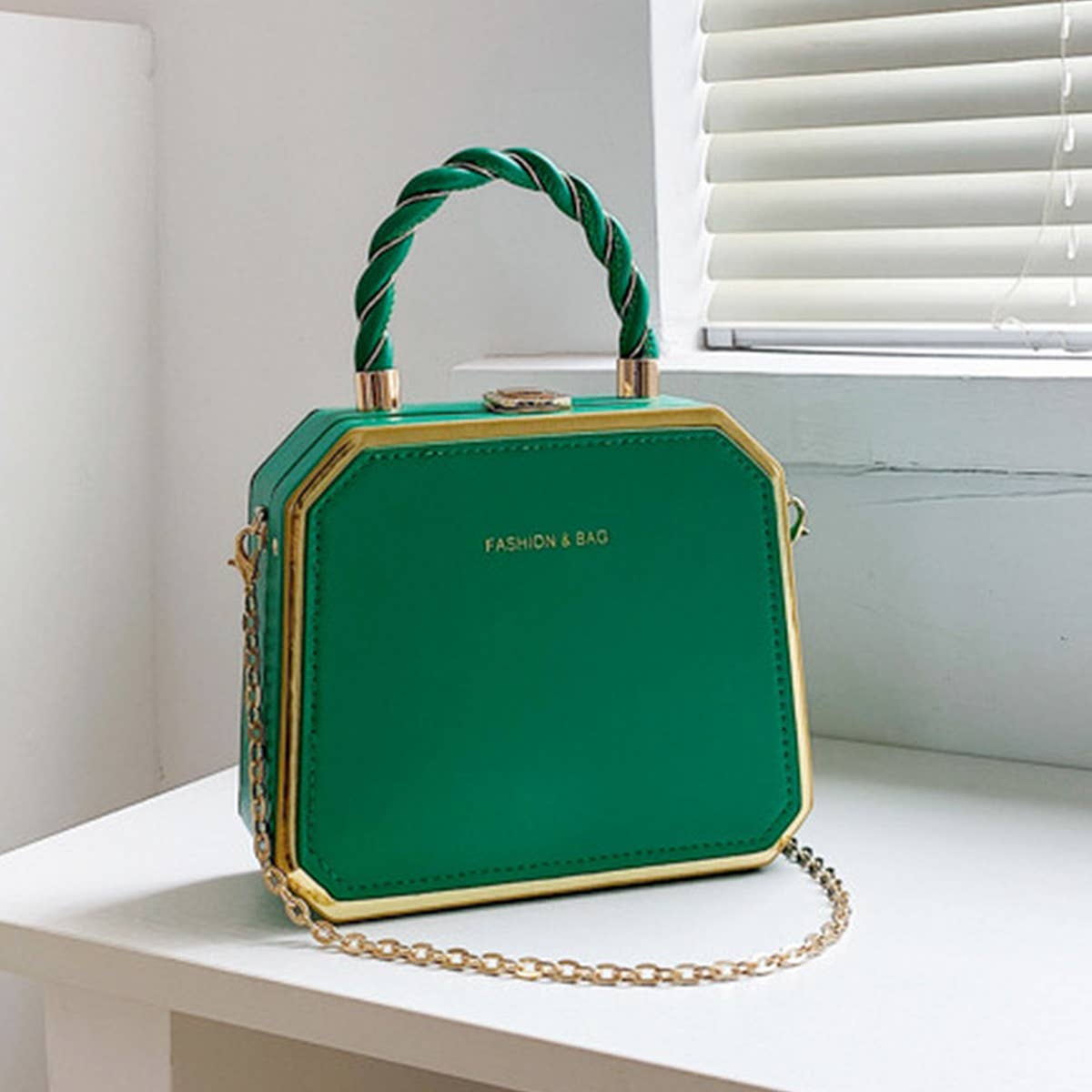 FASHIONABLE CHAIN DINNER BAG_CWAB1573